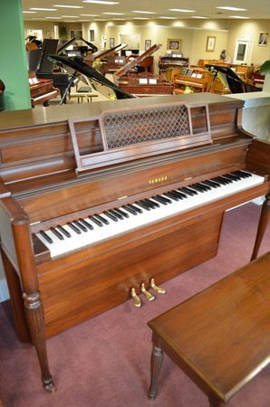 1978 Yamaha mahogany console - Upright - Console Pianos
